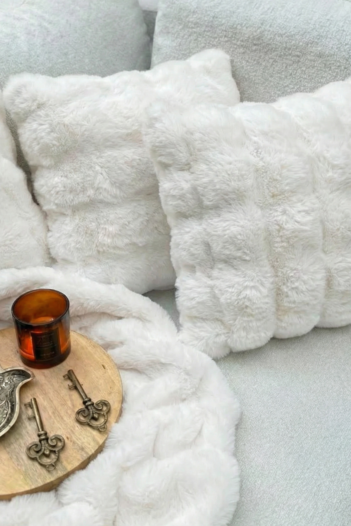 Bubble 2'li Kırlent Kılıfı Peluş Tavşan Tüyü Toz Alerjen Üretmeyen - Beyaz
